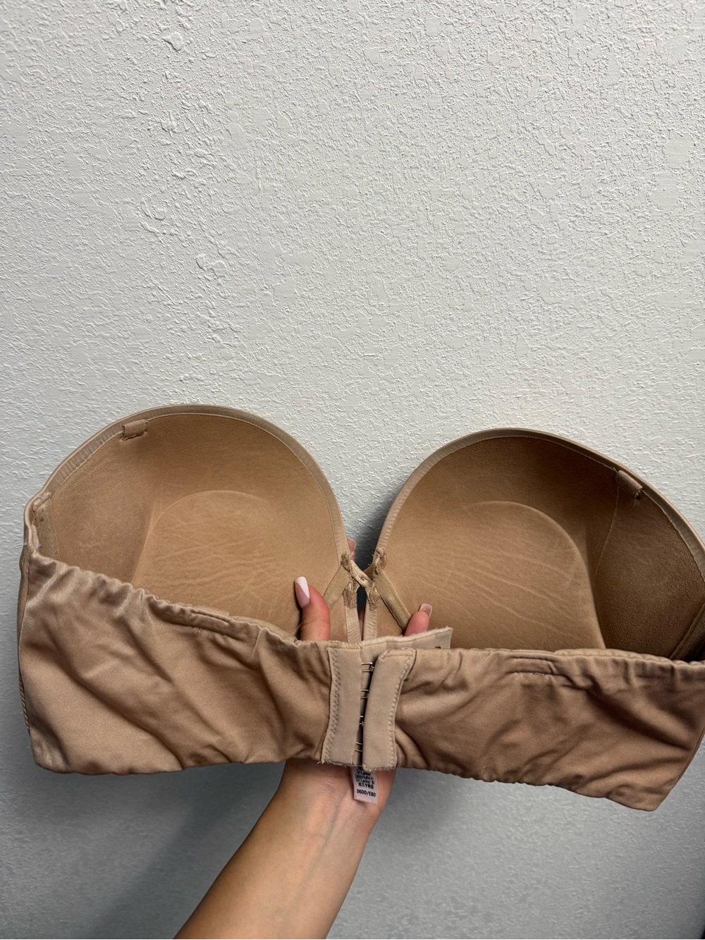 Victoria's Secret Bombshell Strapless Bra - Picture 2 of 3